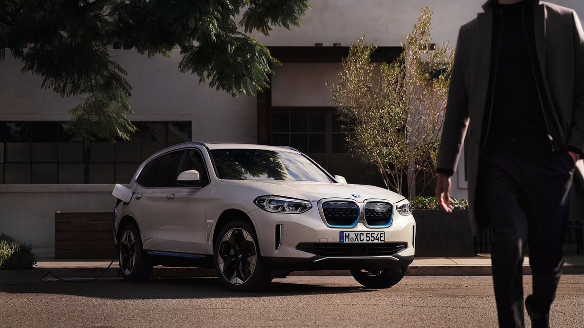 Change the way you drive. Join our experts and learn more about the first-ever BMW iX3: b.mw/BMWTODAY_25
#THEiX3

The #BMW iX3.
Energy consumption (combined): 17.8–17.5 kWh/100 km. CO₂ emissions (combined): 0 g/km. b.mw/Further_Info