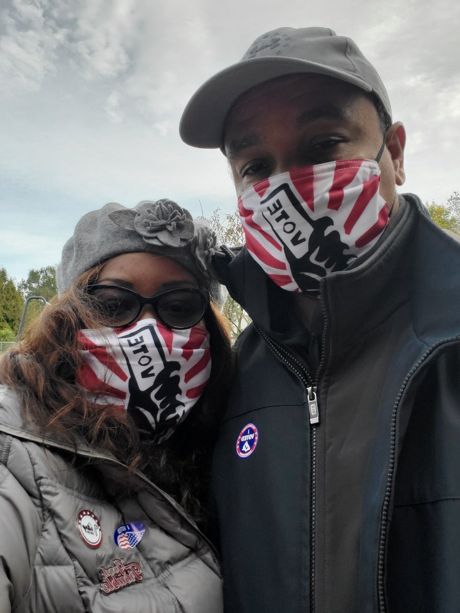 DMcCrayPHL's tweet photo. Looking for HUGE Blue Wave today #BidenHarris2020 #GoodTrouble #Divine9 https://t.co/6FPjT2AJxo