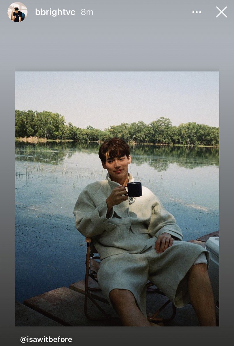 aftercatnap's tweet photo. คนอย่างไบร์ทอะ ยอมน้องได้ทุกอย่างแต่เรื่องคลั่งรักไบร์ทไม่เคยยอมแพ้น้องหรอก คิดอยู่ว่าพ่อจะมาไม้ไหน เมื่อเย็นแอบคิดว่าจังหวะนี้ต้องลงรูปคู่มาเกย์ทับละนะ แต่ปรากฎว่าไม่! เพราะพ่อมาเหนือกว่านั้น ลงรูปเดียวกันซะเลย เอาให้รู้ไปดิว่าคนนี้อะที่สุดแล้ว เมิงเอ้ย กุหอนมาราธอนรอเลย อยากตาย https://t.co/TPEkCy36Fq