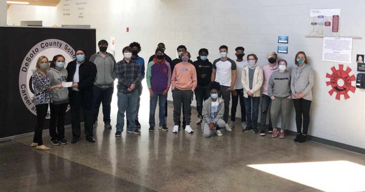 CareerTechWest's tweet image. We are sooooo thankful to David Ulloa of SIM Memphis for the generous donation of $5,000 to our Engineering and Robotics Program!! These industry connections directly benefit our students and their futures! Thank you!!! #TeamCTC #TeamDCS