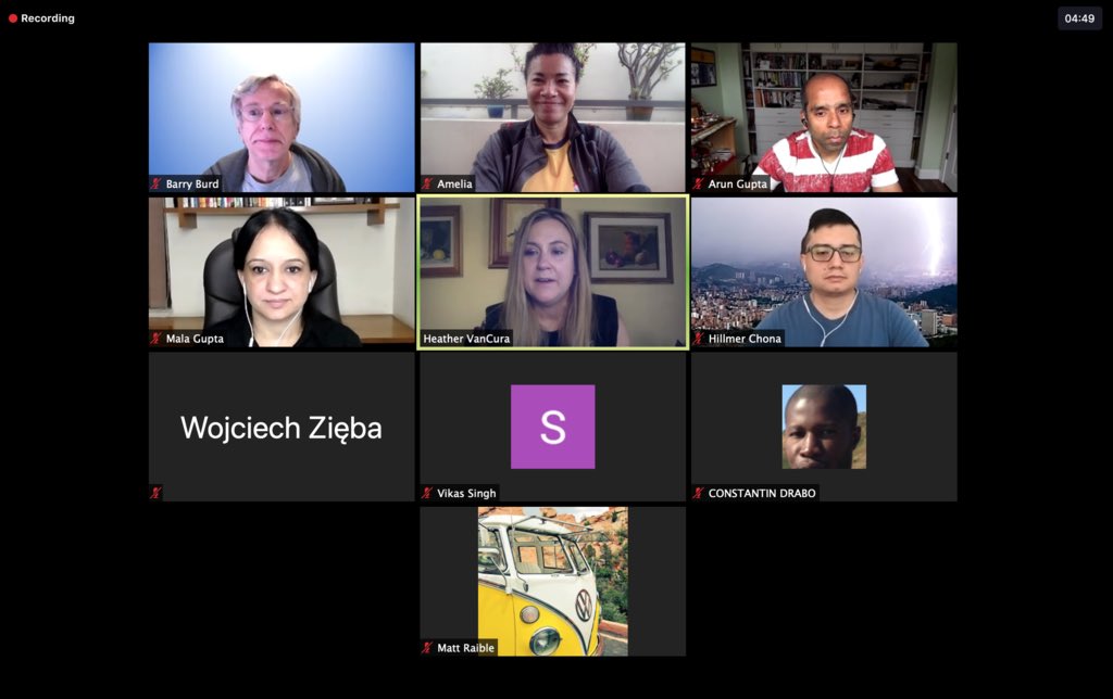 ameliaeiras's tweet image. To join the #JavaInEducation +11 individuals on today’s call you need to become a subscriber to the project’s forum mailing list 💙. Today’s call is recorded & will be shared via the @JCP_org media. #MovedByJava brings our communities together. @java