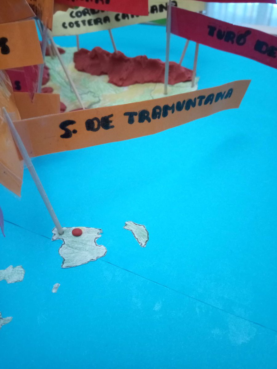 CPRMaestroRCV's tweet photo. Maqueta para trabajar el relieve de España, costa e interior, hecha en clase por nuestros alumnos/as de sexto. Para ello hemos empleando  la sesión semanal de artística y algunas más de Ciencias.
 El resultado ha sido increíble, les ha servido para practicar. #escuelarural https://t.co/fqSR8WMWBU