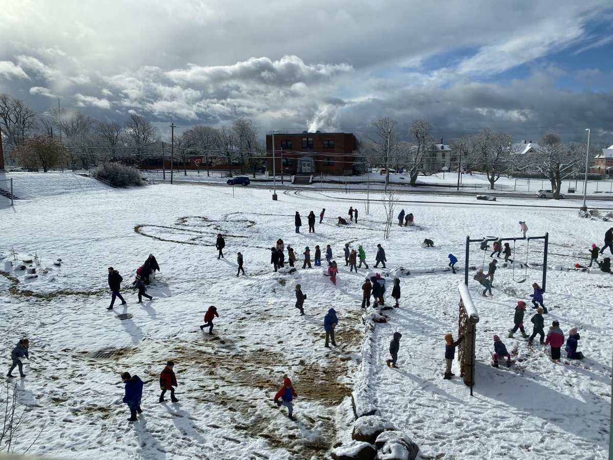 It's a winter wonderland and we are having snow much fun!  #watchuslearn @tcrce_ns