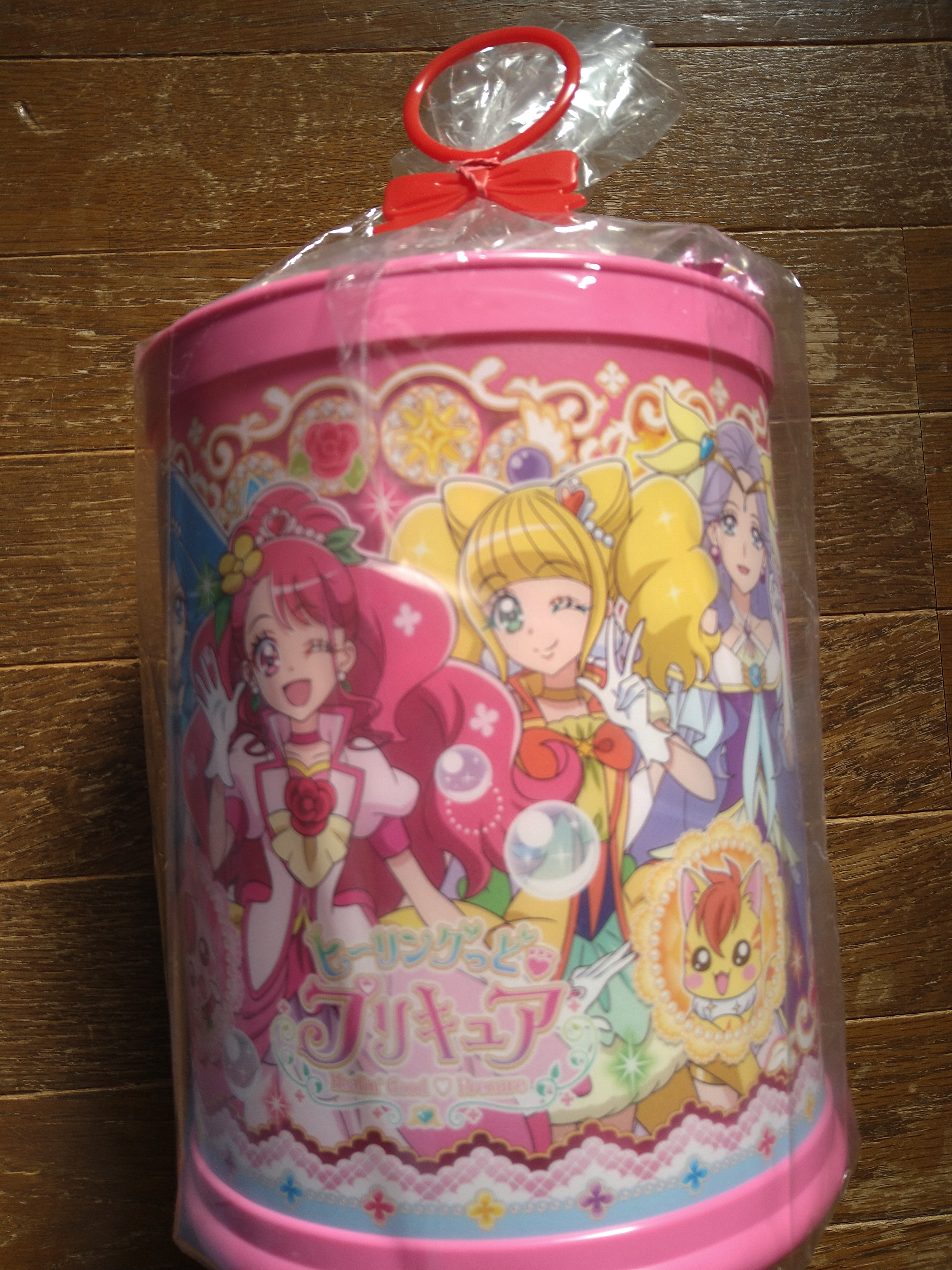キュアさくら 在 Twitter 上 プリキュアのクリスマス用お菓子セットをみると あぁ今年も残りわずかか と思ってしまいます ちなみに当商品は食料品扱いされず 消費税は10 となります Precure ヒーリングっどプリキュア ヒープリ T Co Jltat1r8nz
