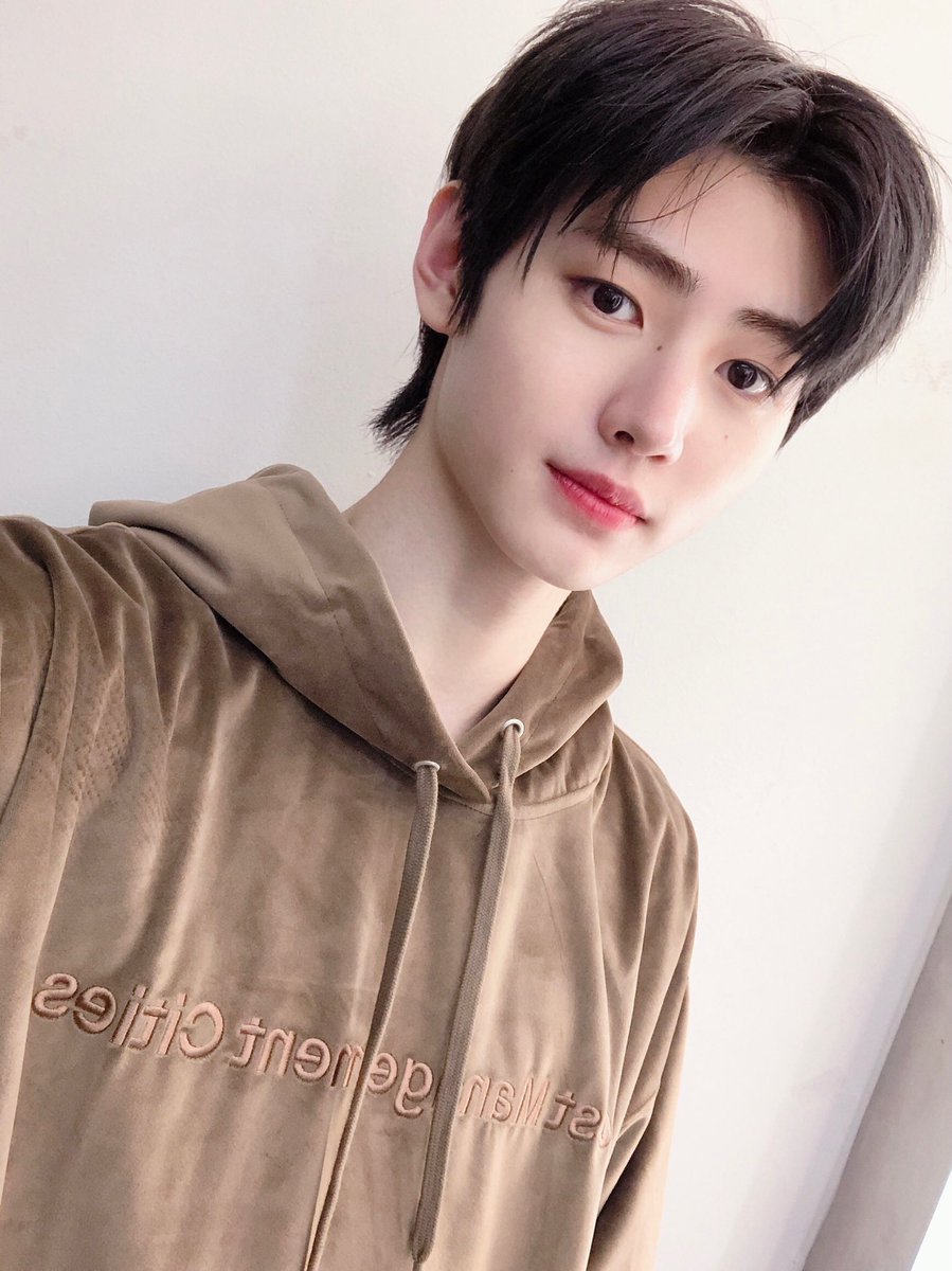 jaeyunfairy's tweet photo. PSPSPS JAKE PSPSPSPSPS https://t.co/LmimTJDrA0
