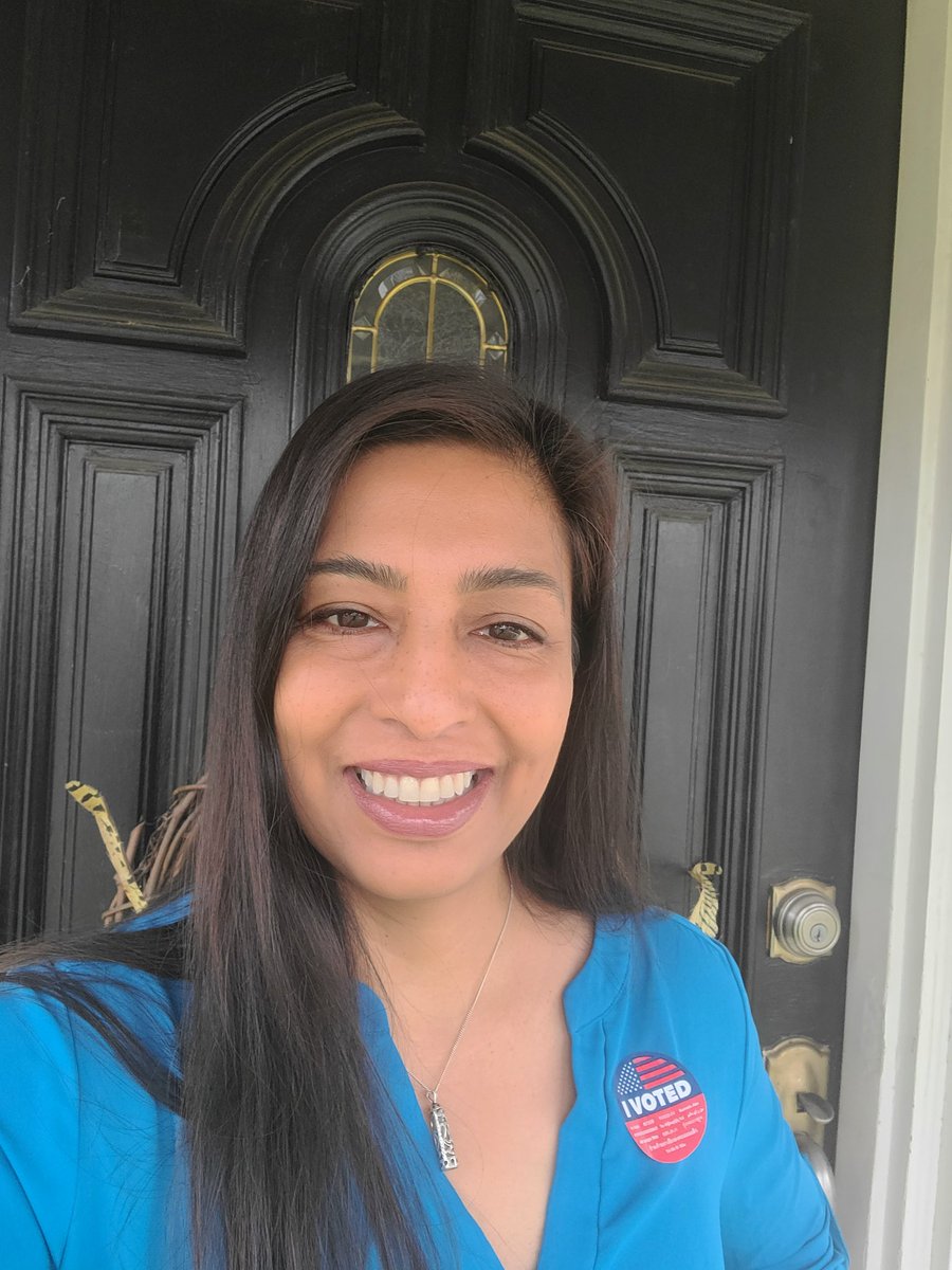 ERHSQureshi's tweet photo. Immigrating to the US and becoming a citizen was and IS an honor and Voting in this election and every election means so much! #vote https://t.co/GrXoILdIGn