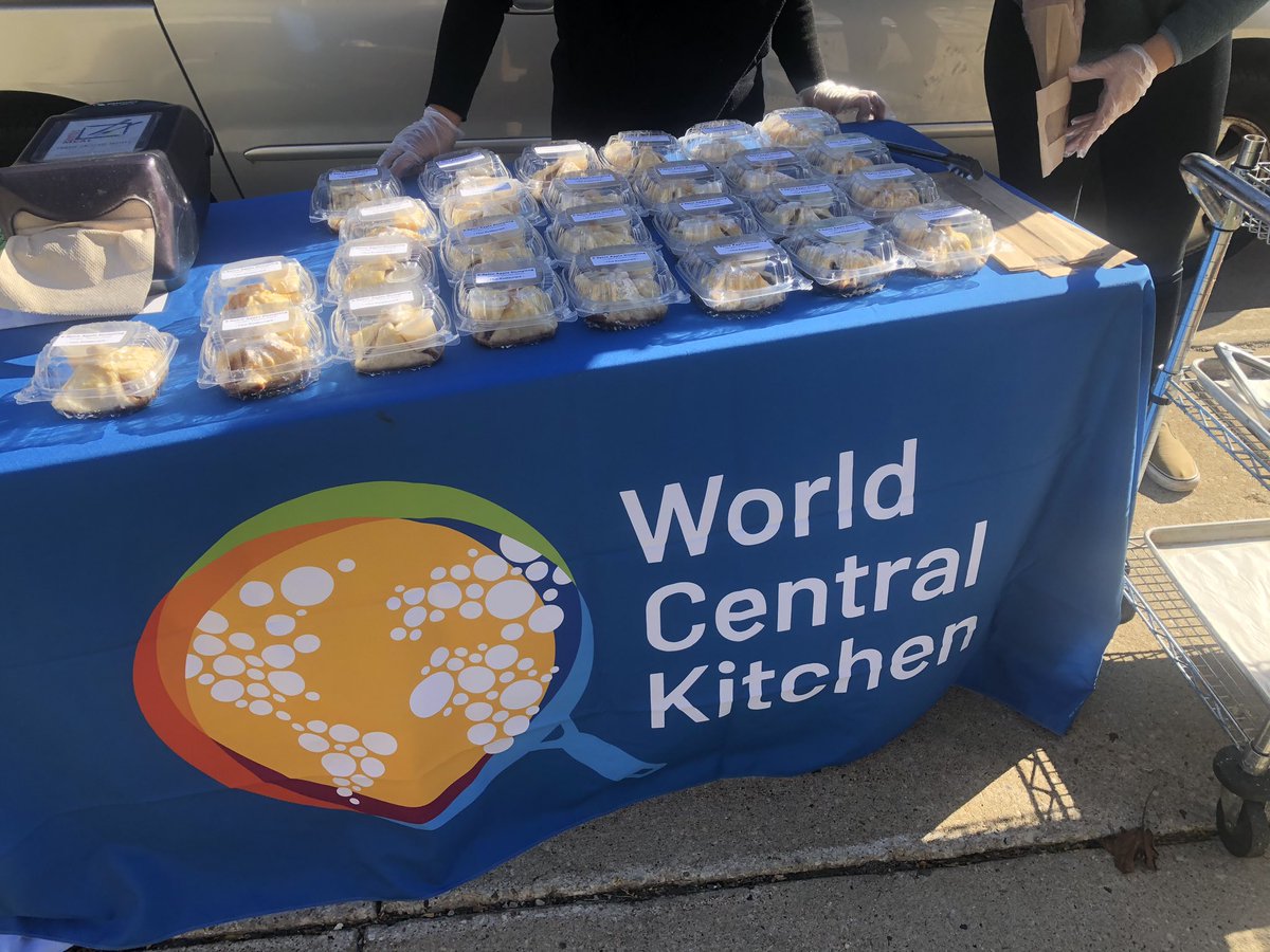 huemilwaukee's tweet photo. Working with @WCKitchen to hand out free food today! #ChefsForThePolls https://t.co/NeEM7prZ1a