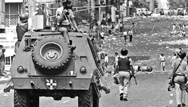 28 de Febrero de 1989. El gobierno de Carlos Andrés Pérez manda el ejército a las calles con armamento de guerra para acribillar al pueblo que protestaba por hambre y felicidad.