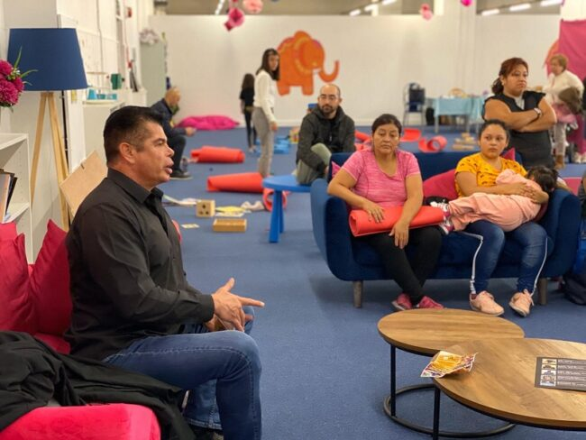 The_Prisma's tweet photo. VIH: ESTIGMA SOCIAL EN LA COMUNIDAD INMIGRANTE
En Londres hay 340 latinoamericanos con VIH, enfermedad que sigue siendo tabú en los inmigrantes. Una campaña busca acabar los casos positivos para 2030
👉https://t.co/1skUCXm6id
@NazProjectLdn @CLAUKLondon https://t.co/8vbbXl30gO