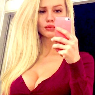 Camille C ®️ tweet media