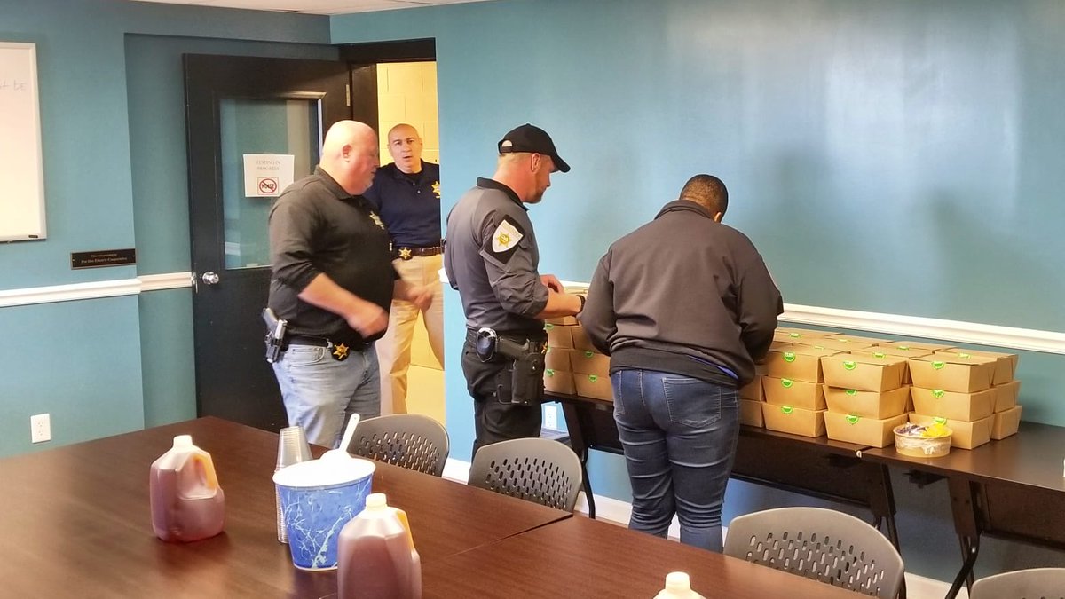 HillSouthSC's tweet photo. Yesterday we had the pleasure to provide a delicious lunch to the Darlington County Sheriff's Office  Law Enforcement Officers in appreciation for all that they do for our community.  Thank you for choosing us to assist you with all your IT needs. https://t.co/6VRJiRsbyz