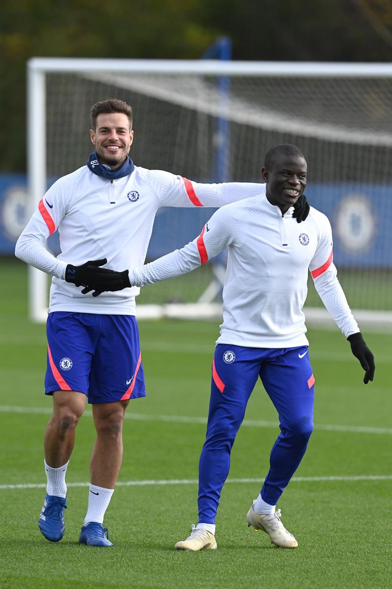 CesarAzpi's tweet photo. Always smiling with the one and only @nglkante! 😄 #2touchesgame https://t.co/JbscQ6Oxdb