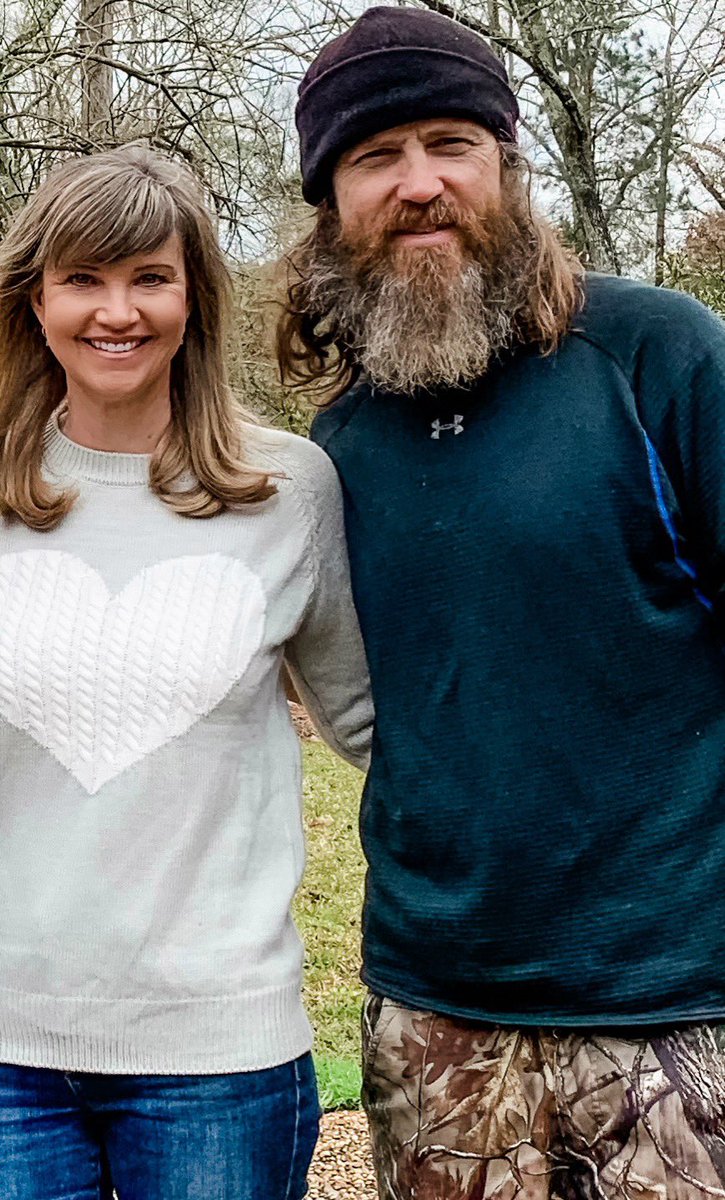 MissyDuckWife's tweet photo. “Do not be anxious about anything, but in every situation, by prayer and petition, with thanksgiving, present your requests to God. And the peace of God, which transcends all understanding, will guard your hearts and your minds in Christ Jesus.” Philippians 4:6-7

🙏🏼🇺🇸🙏🏼 https://t.co/wQUlCxCmtB
