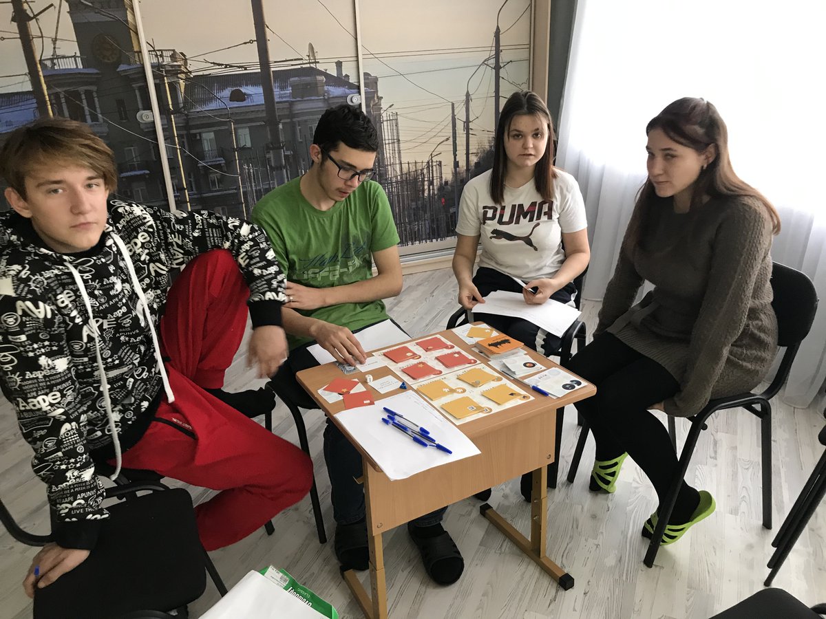 nko_new's tweet image. Консультации Олеси Корчагиной по проекту “Выбираем будущее” показали глубокую вовлеченность детей в процесс профориентационной игры TalentGame. #эффективнаяфилантропия #школафилантропии #TalentGame #профориентация #сироты #подростки #новые_решения #дыхание_жизни #выбираем_будущее