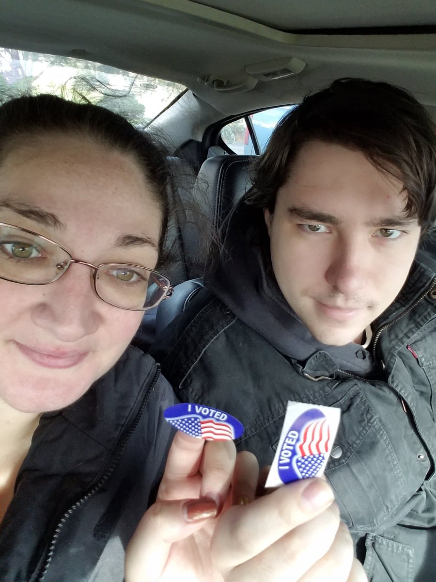 RachelOnTheBass's tweet photo. Leeeeets vote @jack_p https://t.co/Yz1adO6QOX