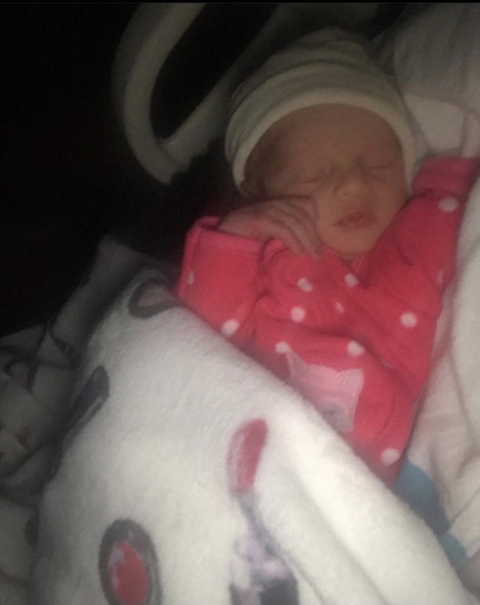 MooreMadlynn's tweet photo. Blakely Reign Blevins was born 11.3.20 @ 10:03a.m. 4lbs 12oz &amp; 18 1/2 inches long. she is SO loved &amp; SO perfect🤱🏽💗 https://t.co/qb3ZSWURai