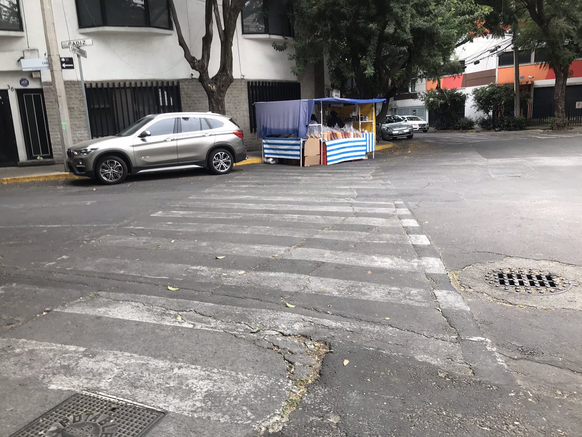 PoderAG_BJ's tweet photo. #AlcaldiaBJDeTerror ya les dejo poner puesto fijo a los de la camioneta .
De a cómo @STaboadaMx @AccionesBJ @AAtaydeR 

En @InMixcoac https://t.co/JDe7NWH9PC