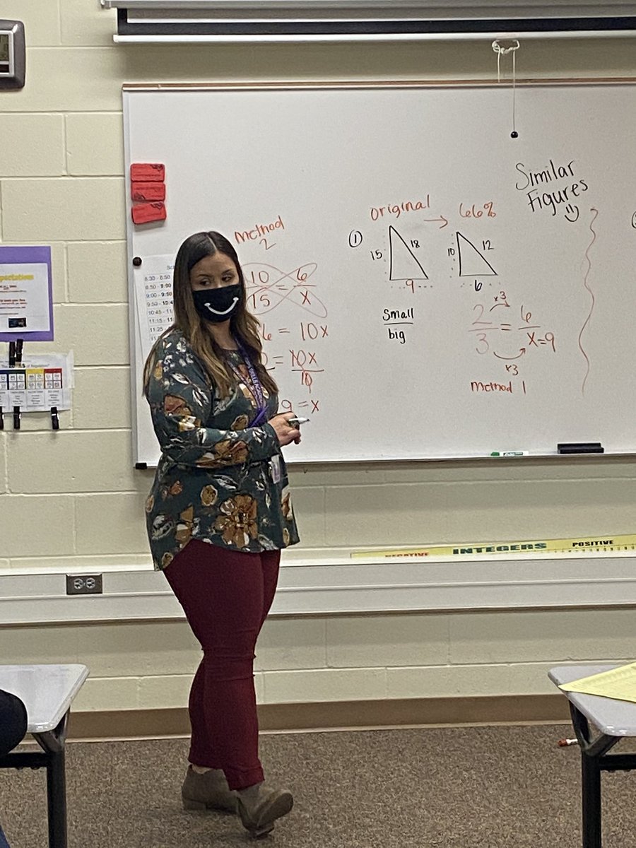 EmploymentGips's tweet photo. Mrs Arres teaching Math to her middle school students. Demi is a UNK student teacher. Keep up the great work. @UNKearney @GIPublicSchools @jordynhubbard10 https://t.co/GTjp0Bnz51