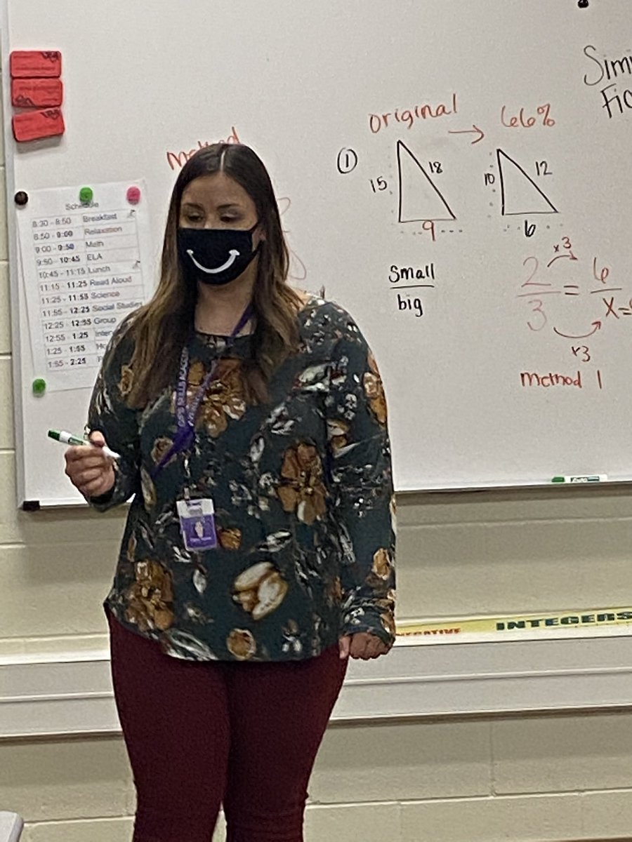 EmploymentGips's tweet photo. Mrs Arres teaching Math to her middle school students. Demi is a UNK student teacher. Keep up the great work. @UNKearney @GIPublicSchools @jordynhubbard10 https://t.co/GTjp0Bnz51