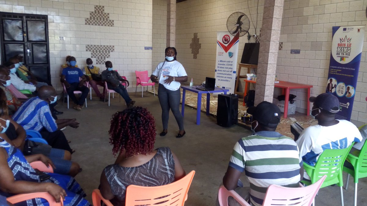 JonasNSEGBE's tweet photo. Today at TIKO Motor Park, in south west region of Cameroon,
we sensitize 21 transporters and others actor of this transport area about the risk of illegal #migration and psychosocial help in COVID-19 desease.
#AfricaTrustFund #EuropeAid #OIM #UE #ARECC https://t.co/ZUiu29PAfi