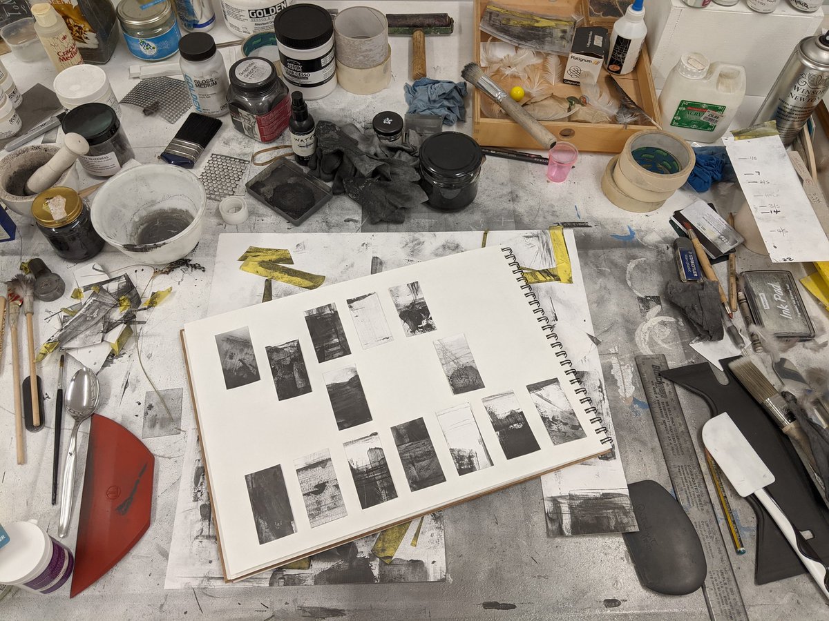 Louisa_Crispin's tweet image. Messy stuff, this graphite

#trimtuesday 

#trimmings #offcuts #remnant #remains #bitsnpieces #trim #cut #discarded #waste #cropping #worksonpaper #workinprogress #graphitedrawing #markmaking #drawing #wasp #flightpath #inthestudio #drawingnature #crop #textures #foundcomposition