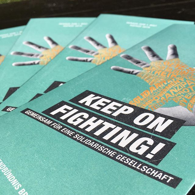 La publicité #imprimée est très présente dans les stratégies de communication des organisations politiques. 💯 Le Alliance jeunesse de Braunschweig en Allemagne nous a commandé ce #dépliant avec pli accordéon. Une sage décision. #SAXOPRINThero #whereprintmeetspassion