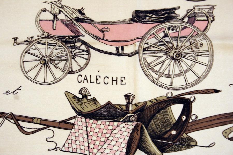 La marque se développe et en 1878, se sont naturellement ses descendants qui prennent sa place. A l’époque où l’automobile se développe de manière fulgurante, ses petits-fils Adolphe et Emile Maurice se lancent dans la maroquinerie et la carrosserie.