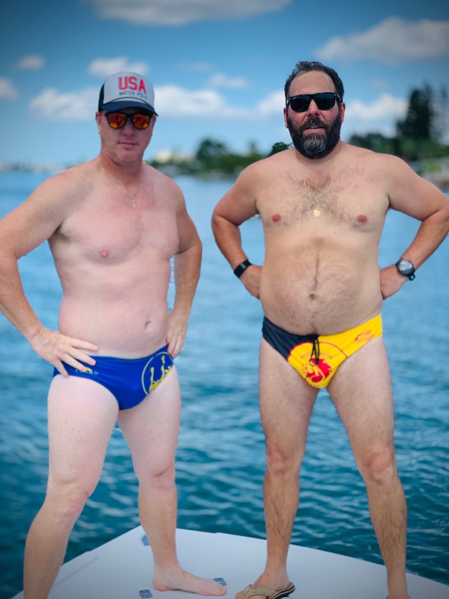 DaveWComedy's tweet photo. HAPPY BIRTHDAY @bertkreischer!!  #BirthdaySuits https://t.co/kZ3lTIBifJ
