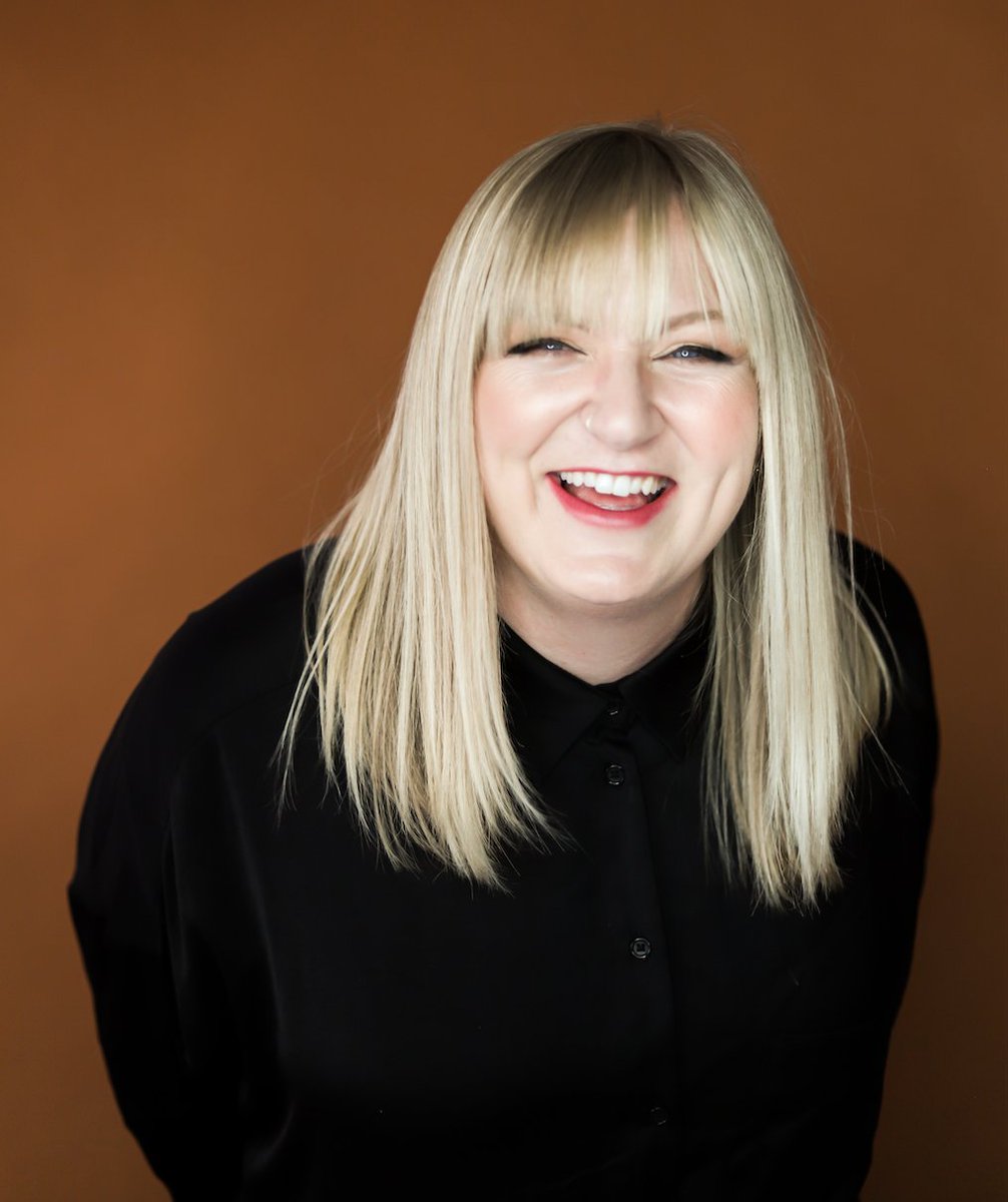 HopeHealingIntl's tweet photo. Introducing our new ambassador: Joanna la Fleur! She’s a speaker, podcaster and TV cohost for @seehear_love. She’s also an evangelism advisor at @Wycliffe_UofT and new to the Board of Governors at @TyndaleU. Her love for life and deep faith is contagious! Welcome, @JoannalaFleur! https://t.co/wHjWc78pnw