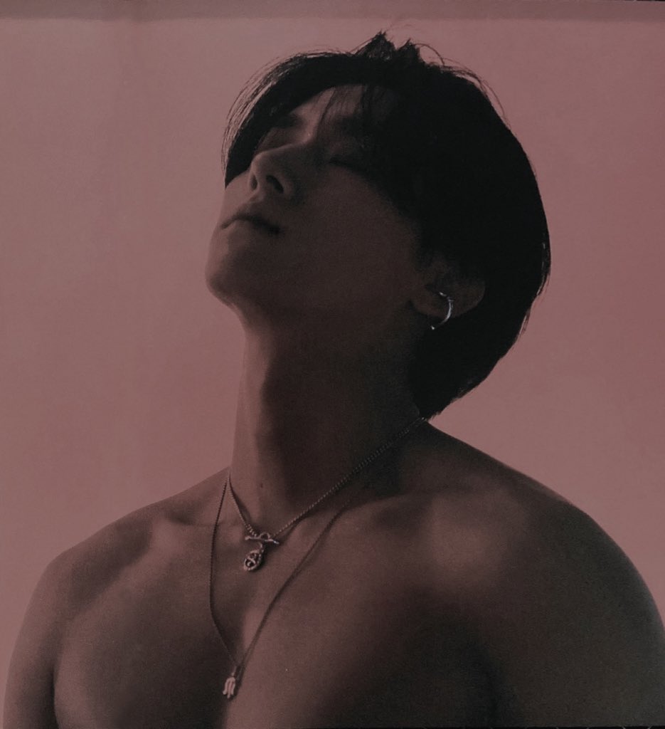 wonkyunarchive's tweet photo. umm what😳 https://t.co/QpgWmf2kQF