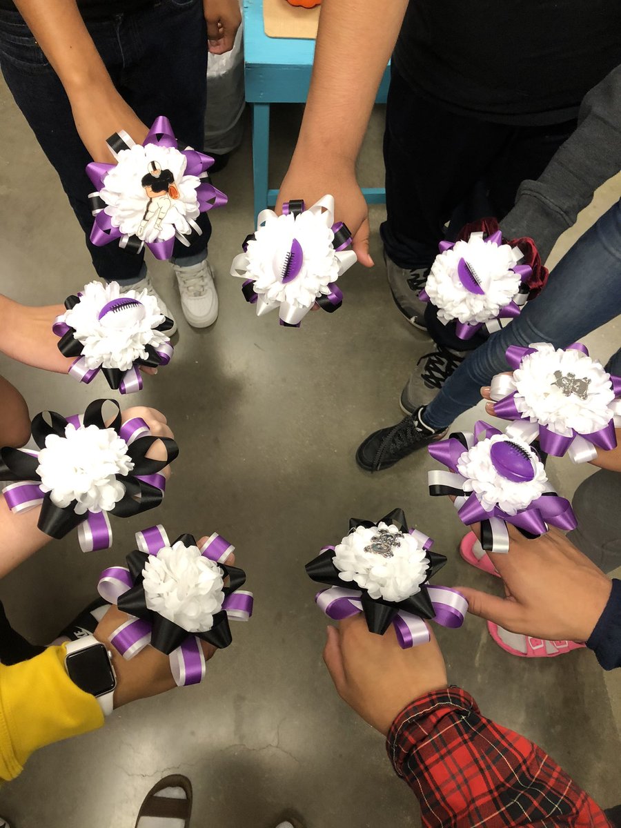 SanMarcosFFATX's tweet photo. IT’S HOMECOMING WEEK! 💜💜💜Mrs. Drennan’s Floral Design classes are making mum wristlets to celebrate! #stikeasone https://t.co/4oFgDJb2jk