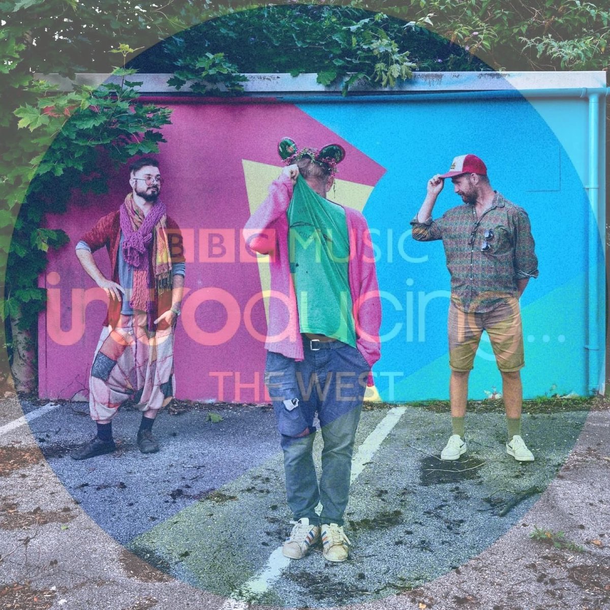 Memphia Music PR & Management (@memphiamm) on Twitter photo MASSIVE thank you to the team at <a href="/bbcintrowest/">BBC Music Introducing in the West</a> for giving <a href="/Myoctopusmind/">My Octopus Mind</a>'s latest single 'Wandering Eye' a spin on Saturday.
You can listen back here: bbc.co.uk/programmes/p08β¦ MASSIVE thank you to the team at <a href="/bbcintrowest/">BBC Music Introducing in the West</a> for giving <a href="/Myoctopusmind/">My Octopus Mind</a>'s latest single 'Wandering Eye' a spin on Saturday.
You can listen back here: bbc.co.uk/programmes/p08β¦