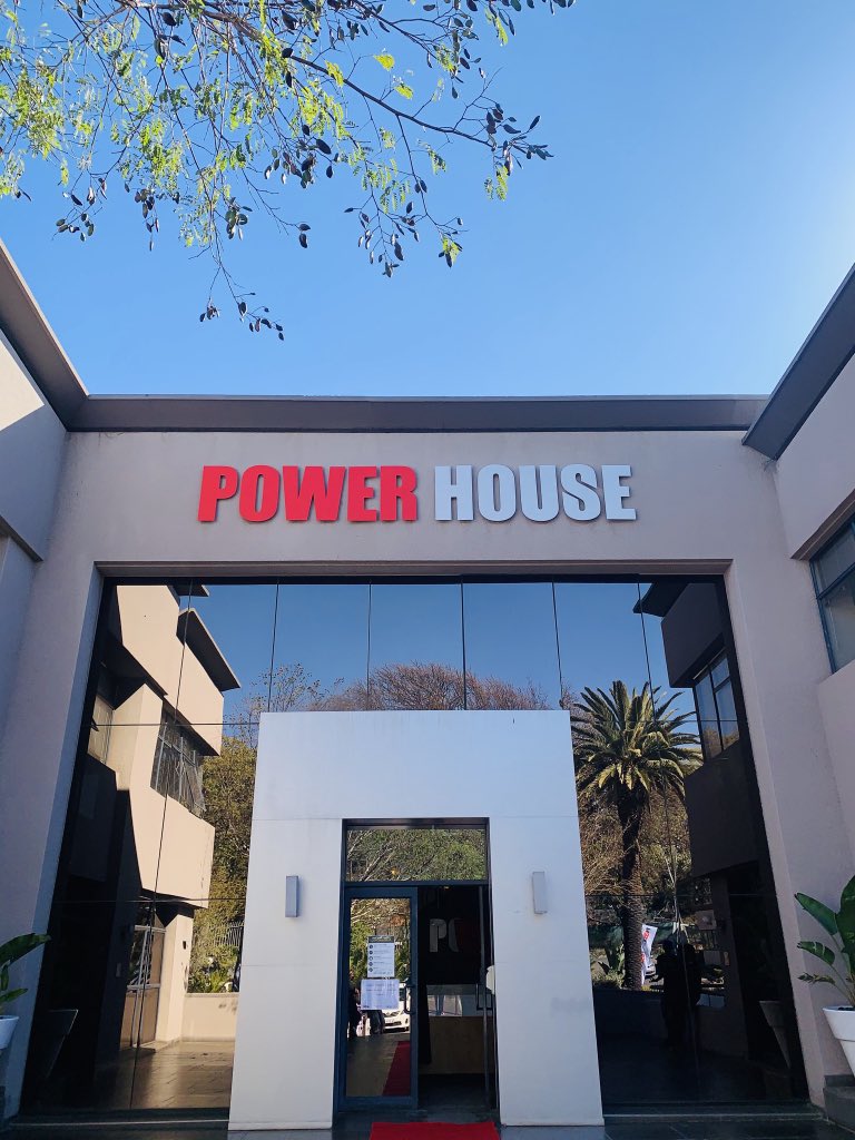 Tsietsi_12's tweet photo. My future colleague🗣️ @MpumiMlambo2 where were you when I was living in this moment hle?❤️

@HeidiGiokos remember when we were speaking things into existence the last month? 😍

@Powerfm987
#PowerTalk https://t.co/4avI9Ne165