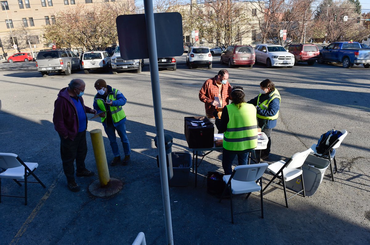 Voters can also walk up and vote if they do not wish to enter the building. #mtpol  #mtnews  #mtvotes