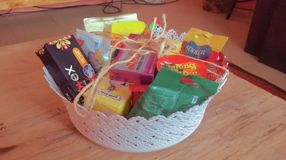 O Xrhsths Tiisetso Sto Twitter Someone S Girlfriend Just Got A Period Care Package To Them I Love It Here Well I Am Still Your Package Girl Https T Co V7vmne7nsc