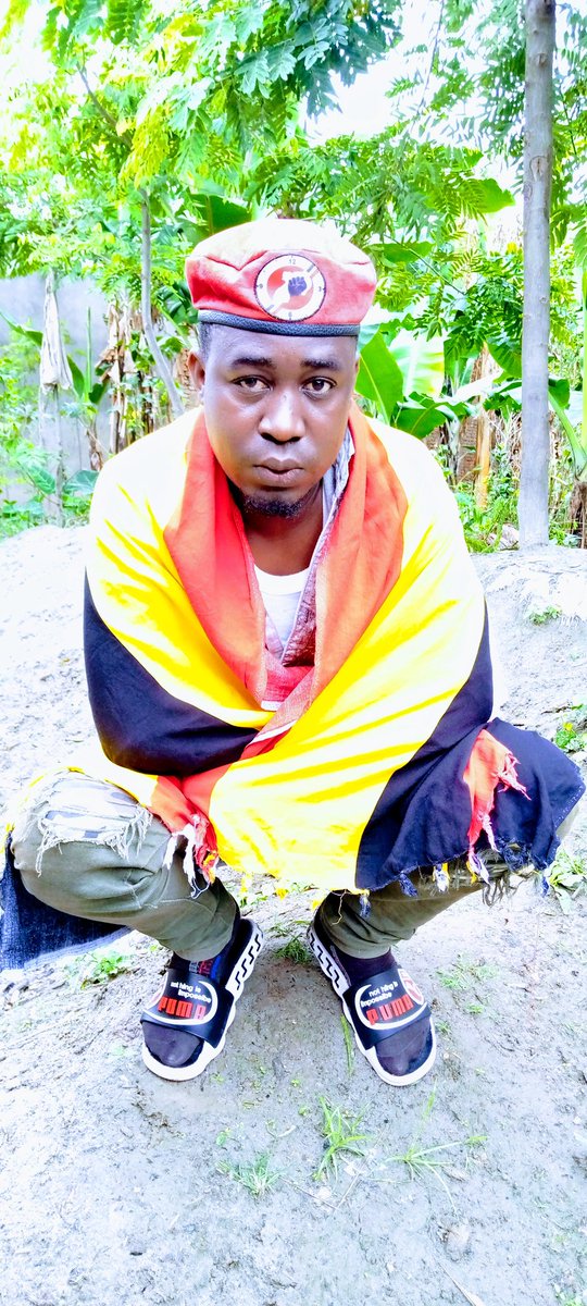 blak_sir's tweet photo. #its Been A clourful Tuesday Red Tuesday 
#Am The Boy from West https://t.co/HuAvT2wyTP