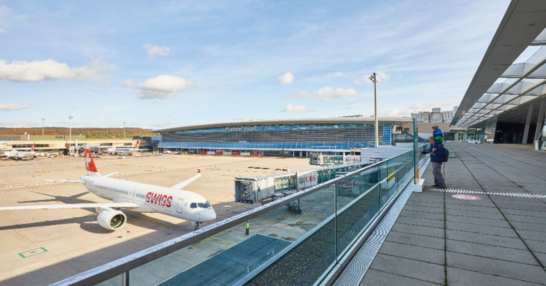 #Objektlösung #Flughafen

Wie lassen sich maximale #Sicherheit und ein effizienter Passagierfluss kombinieren?
Mit integrierten, automatisierten #Zugangslösungen.

Erfahren Sie mehr zu unseren Objektlösungen am Flughafen Zürich unter: dk.world/3lBR0PN