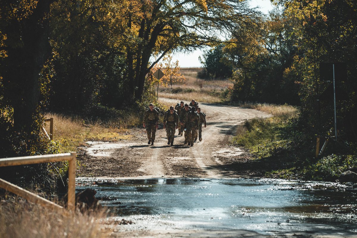 1stcav3bct's tweet photo. #LiveTheLegend

#GREYWOLF Troopers with @3rd8cav Heathens Sniper Platoon head the beginning of a memorial ruck march in remembrance of former 3-8 CAV Medal Of Honor recipient, Chaplain (Capt.) Kapaun.

@1stCavalryDiv @FORSCOM 

#WeAreGREYWOLF #FIRSTTEAM https://t.co/2qCF0z8kHE