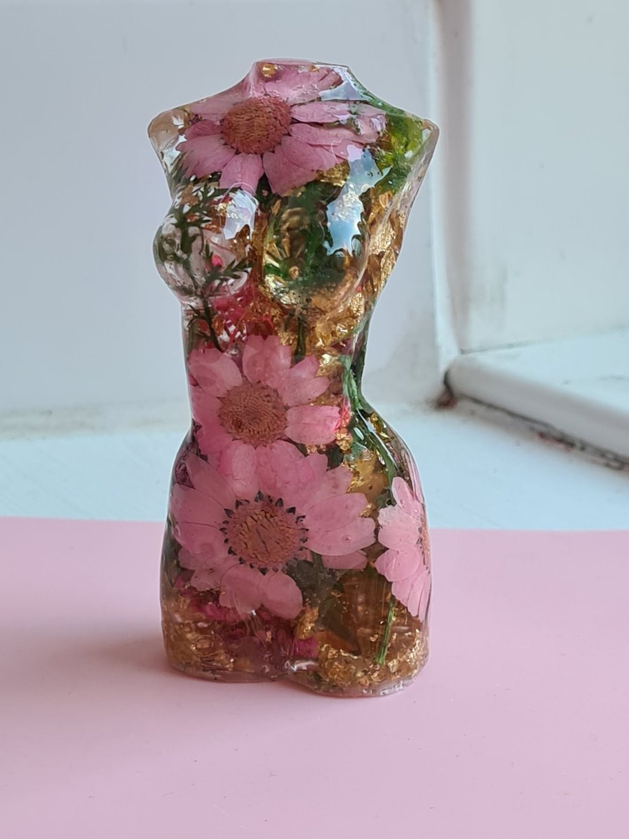 PinkyCreates's tweet image. 🌸Natura🌸