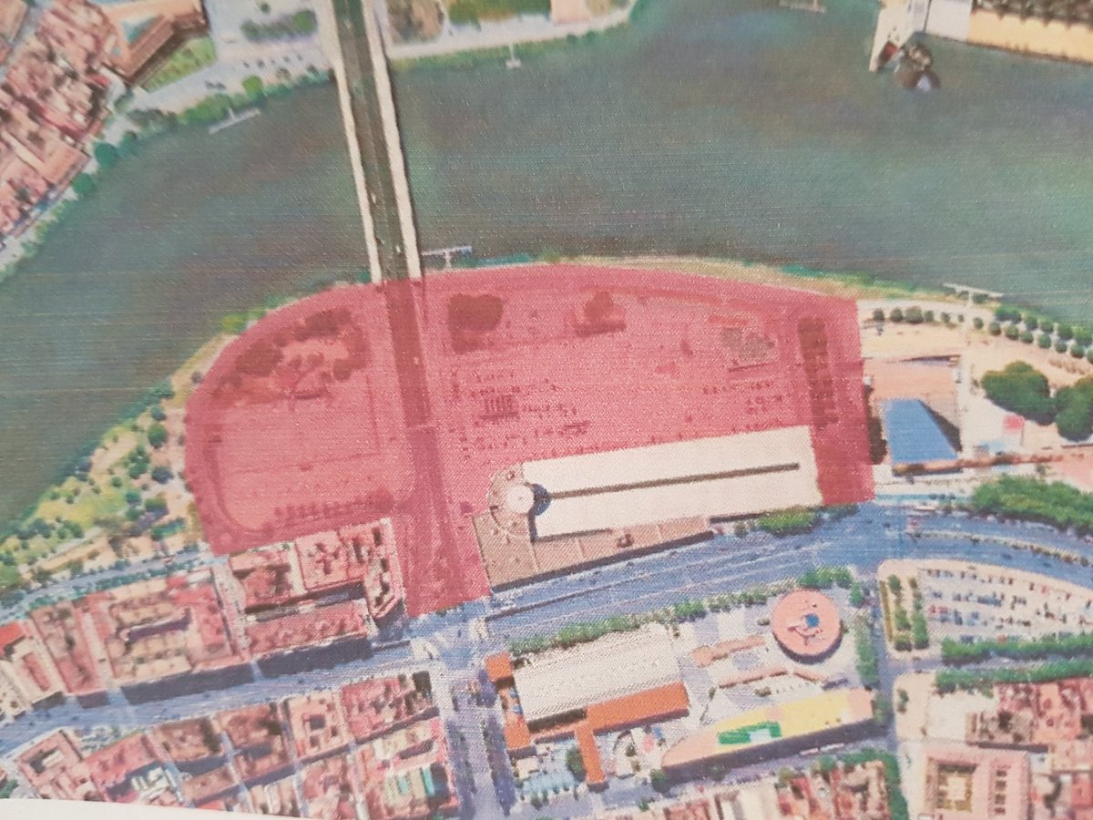 Aprobada nuestra propuesta para que se estudie una solución a la entrada a #Sevilla por Plaza de Armas.
Un espacio que la ciudad nunca ha tratado ni tenido en cuenta y desde  #EntreAdoquines queremos una solución cuanto antes. 

#SevillaHoy #ParticipaciónCiudadana