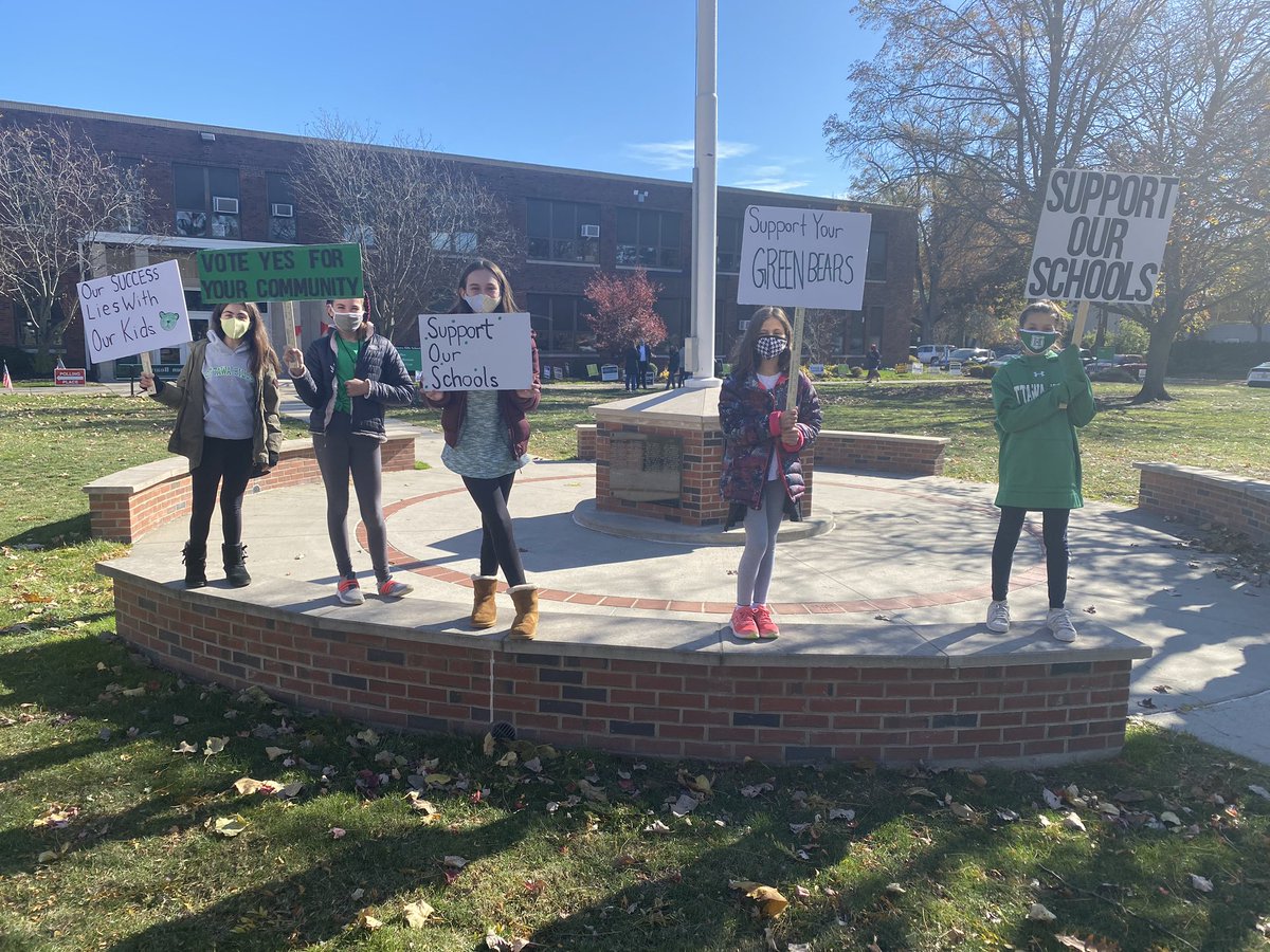 Adam Fineske tweet media