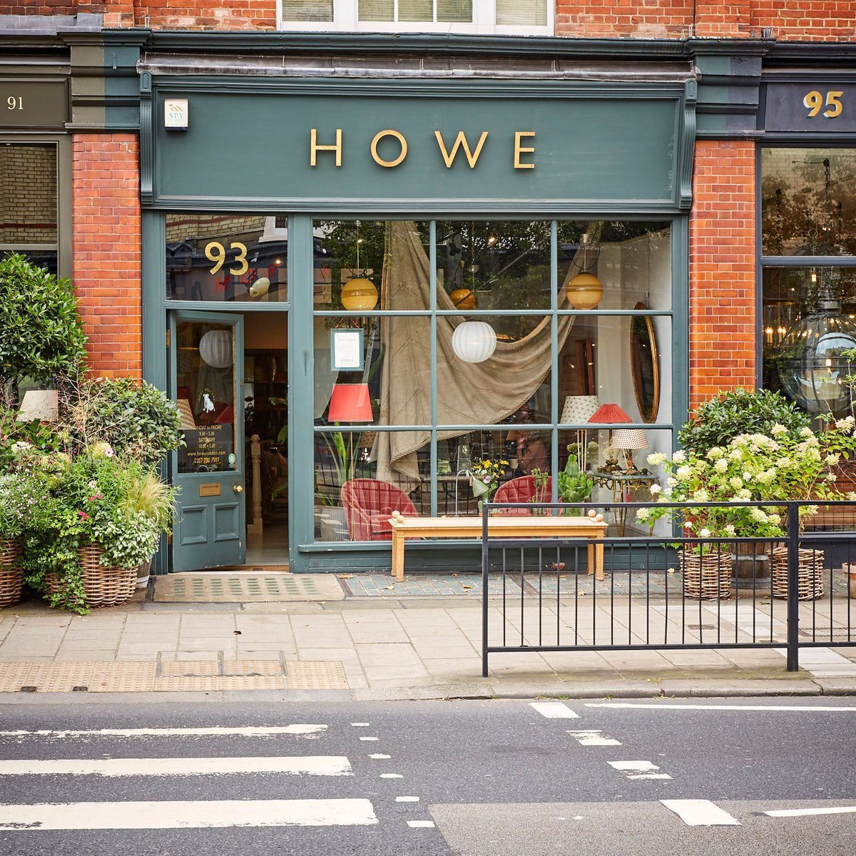 Howe London tweet media