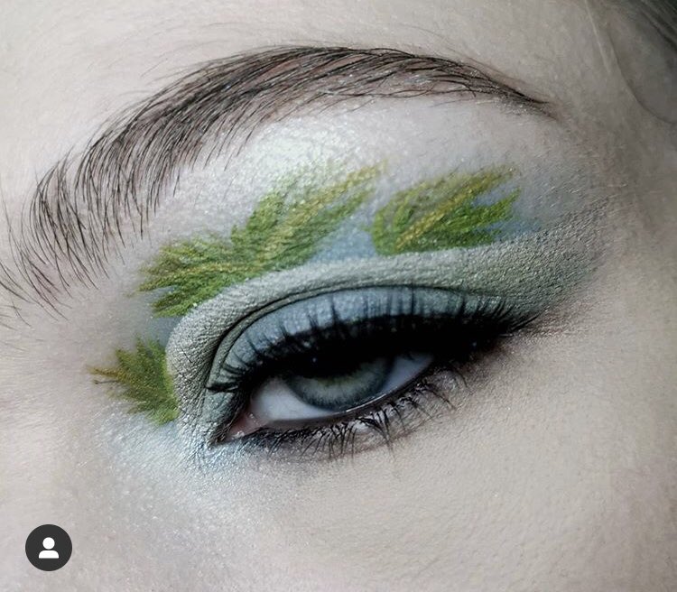 Luciecrpntr's tweet photo. Je vous partage les maquillages de ma soeur parce qu’elle est trop chaud, je compte sur vous pour rt au max et la faire percer sur son insta les copains merci:)) ➡️https://t.co/WwXBxZghaf https://t.co/HoCaWQ16JB