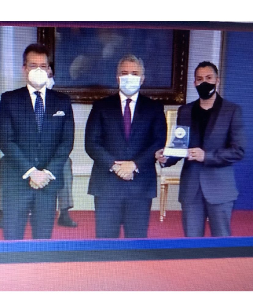 paolandregir's tweet photo. Felicitaciones! #Yolis #PremioExportaciones @AnaldexColombia @PROCOLOMBIACO un reconocimiento al trabajo, perseverancia y dedicación que que los han llevado a la conquista de mercados internacionales. @edosanchez77 @JulianaVillegas @jrestrp @Camara_Armenia https://t.co/1BF8JaOn0e