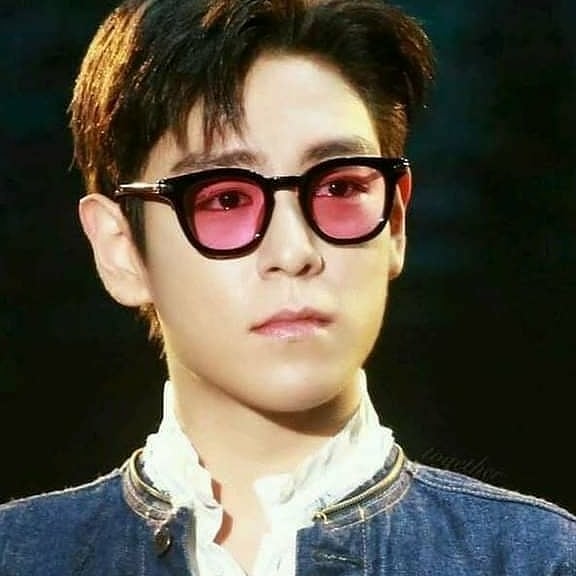      Happy birthday CHOI SEUNGHYUN  i LOVE YOU 