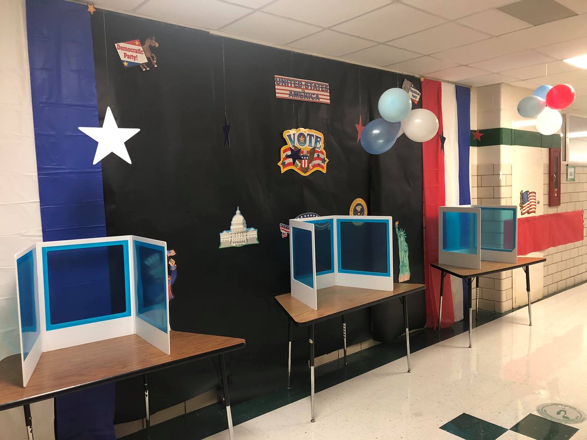 WMGreenFWISD's tweet photo. 5th Grade is ready to vote, SEs and all.
#wmgreen #roadrunners #scholars #realworldconnections https://t.co/24UAUlaGNi