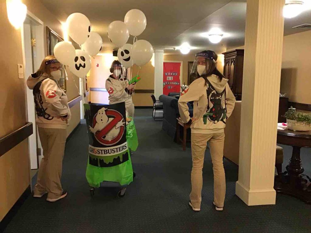 RiverPointeHC's tweet photo. Who you gonna call? Ghostbusters! Our Life Enrichment team “ain’t afraid of no ghost” with our rolling Happy Hour Trolley. Have a safe &amp; happy Halloween! #HappyHour #TrilogyHappyHour @TrilogyLiving @Warner02525732 @LeighAnnBarney @TomAlaimo2 @rbufford https://t.co/DvnNnRJurv