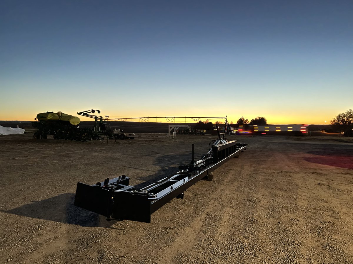 FarmReign's tweet photo. First toolbar of the 2021 season! This is a Moore-Built stacking toolbar, 24 row 30” spacing & 2-5-10-5-2 configuration. Stay tuned for more pics as we build this planter! #moorebuilt #plant2021 #farmreign #seedreign https://t.co/2ddmVkQlOe