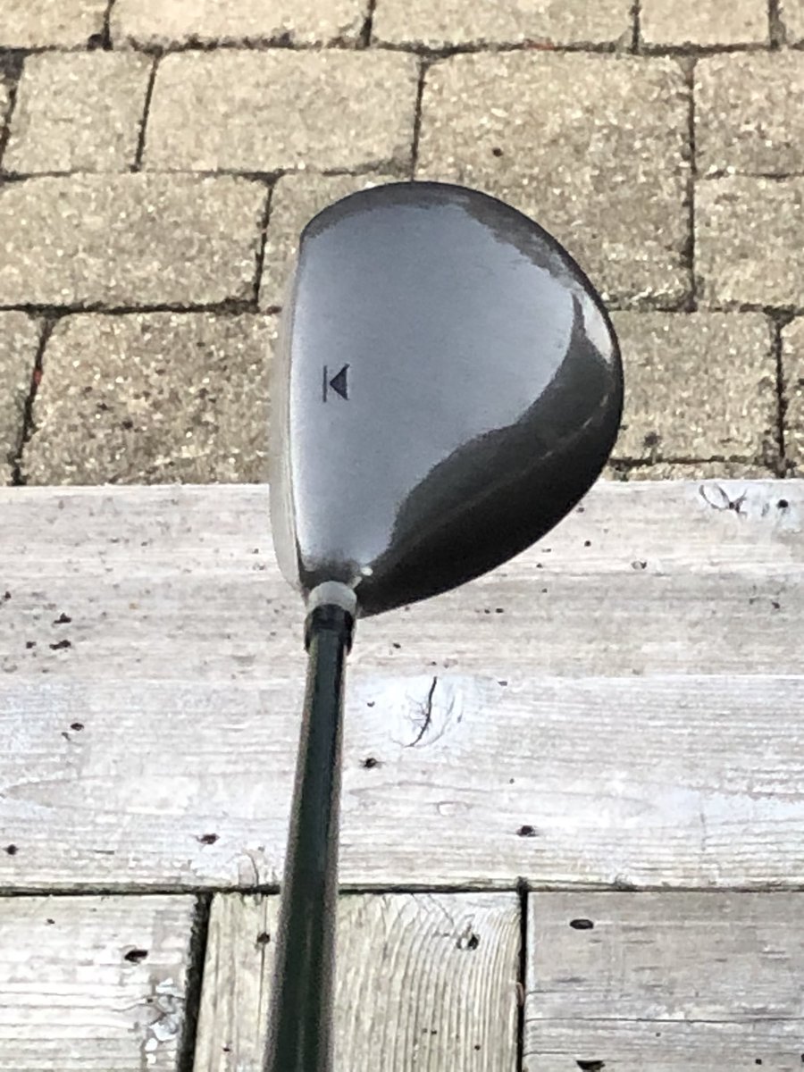 matthewliam's tweet photo. Just bought this old gem on eBay.. it was my gamer in college and always loved it, so pure. $40 well spent, if you ask me! #Titleist #975D #EI70 https://t.co/Ab7RV2WSTD