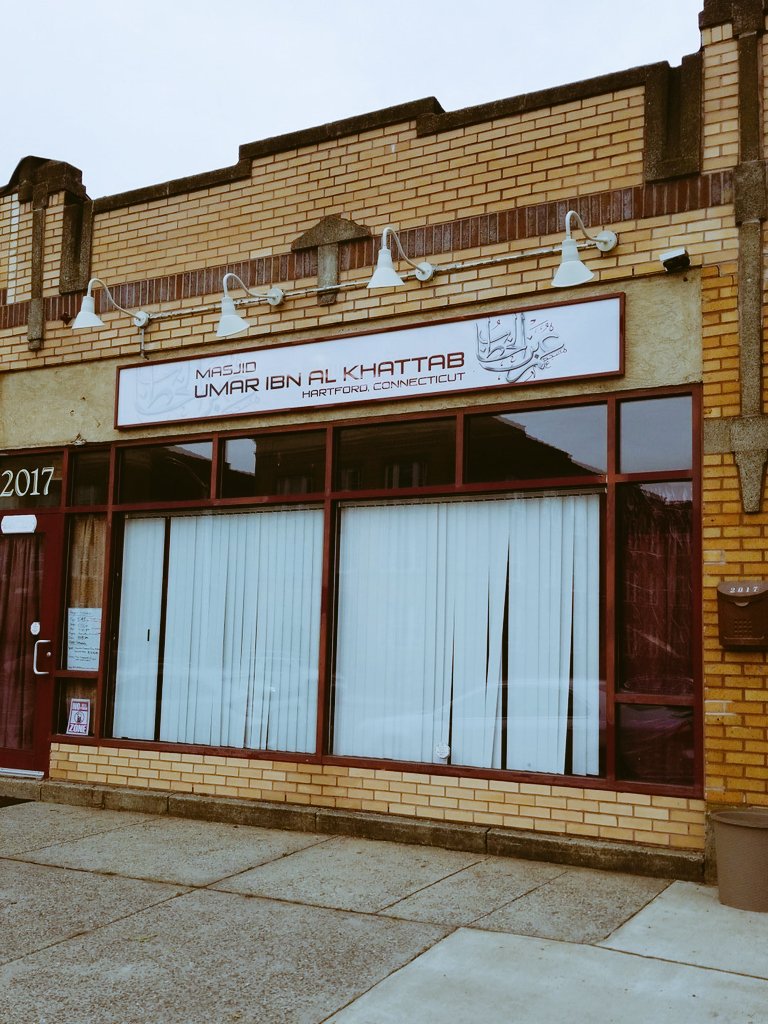SalafiDawahCt's tweet photo. Alhumdullilah! Tonight after salaat al maghrib a sister came to the masjid and took shahāda! 

May Allah bless her and make us and her firm firm upon Islām! https://t.co/ZNZQEdHWlV